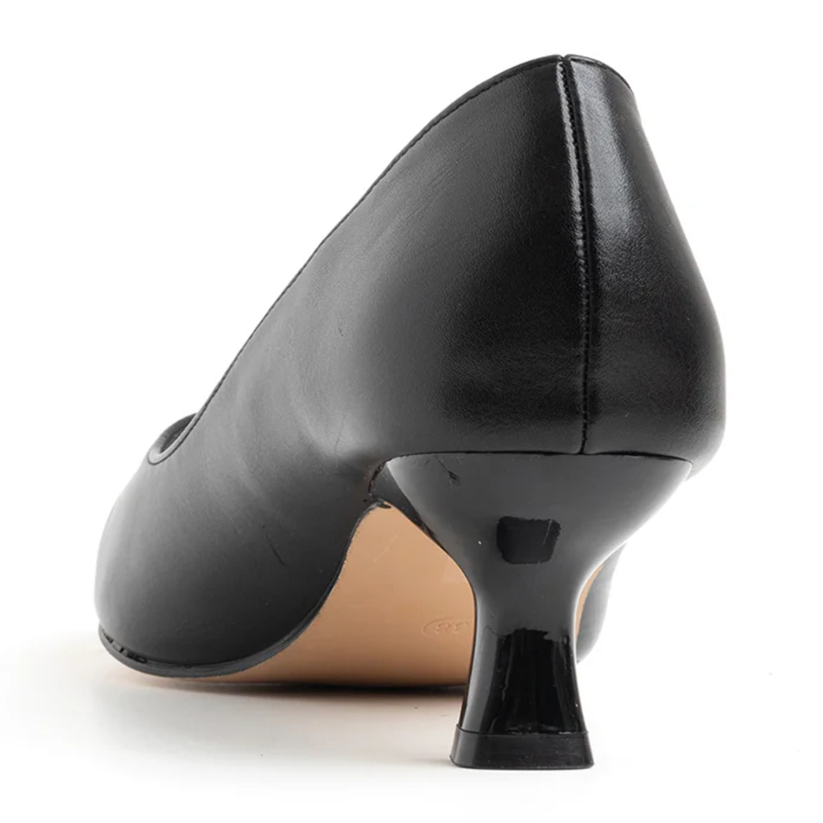 Decolleté classico a punta con tacco a rochetto - NERO