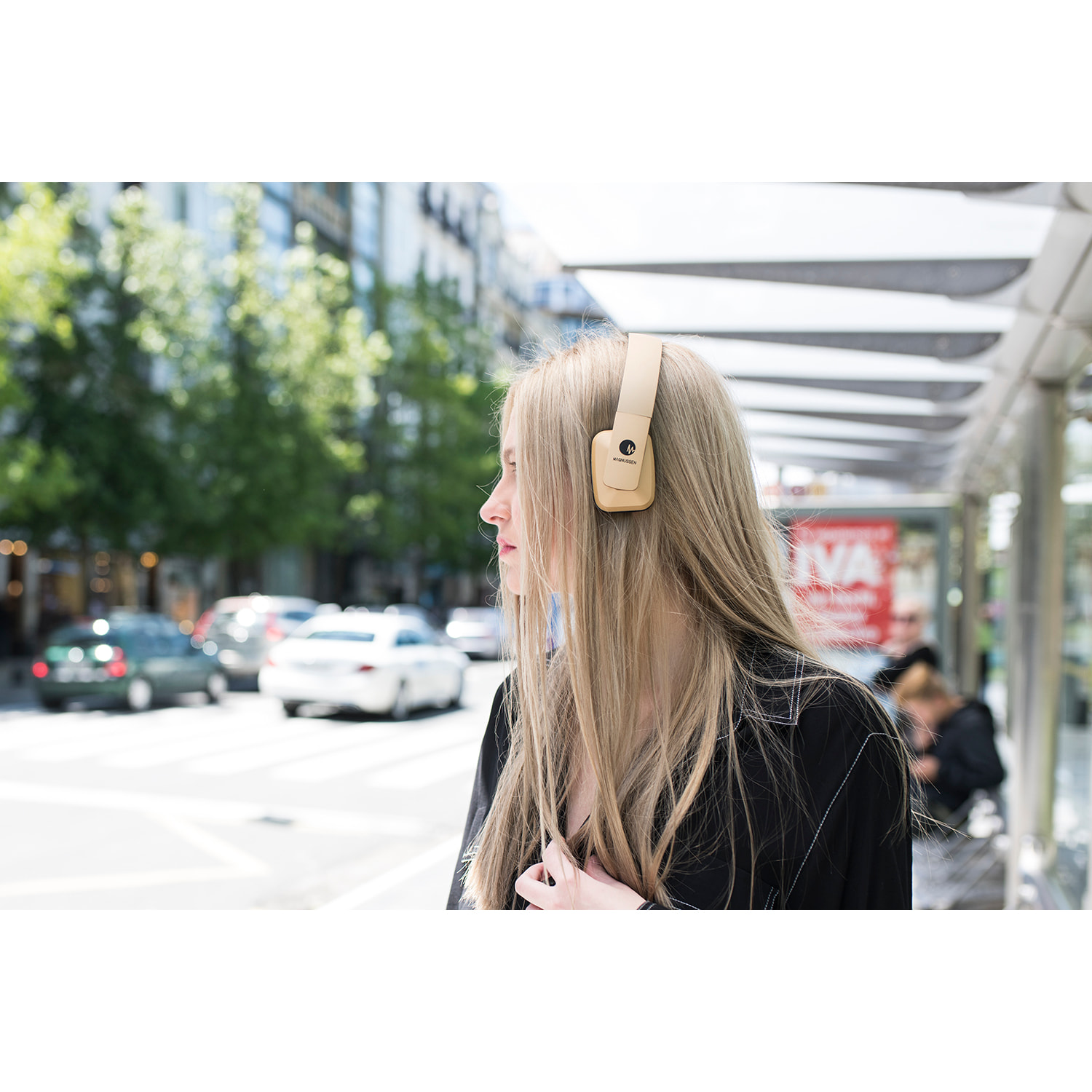 MAGNUSSEN H4 HEADPHONES en color Dorado