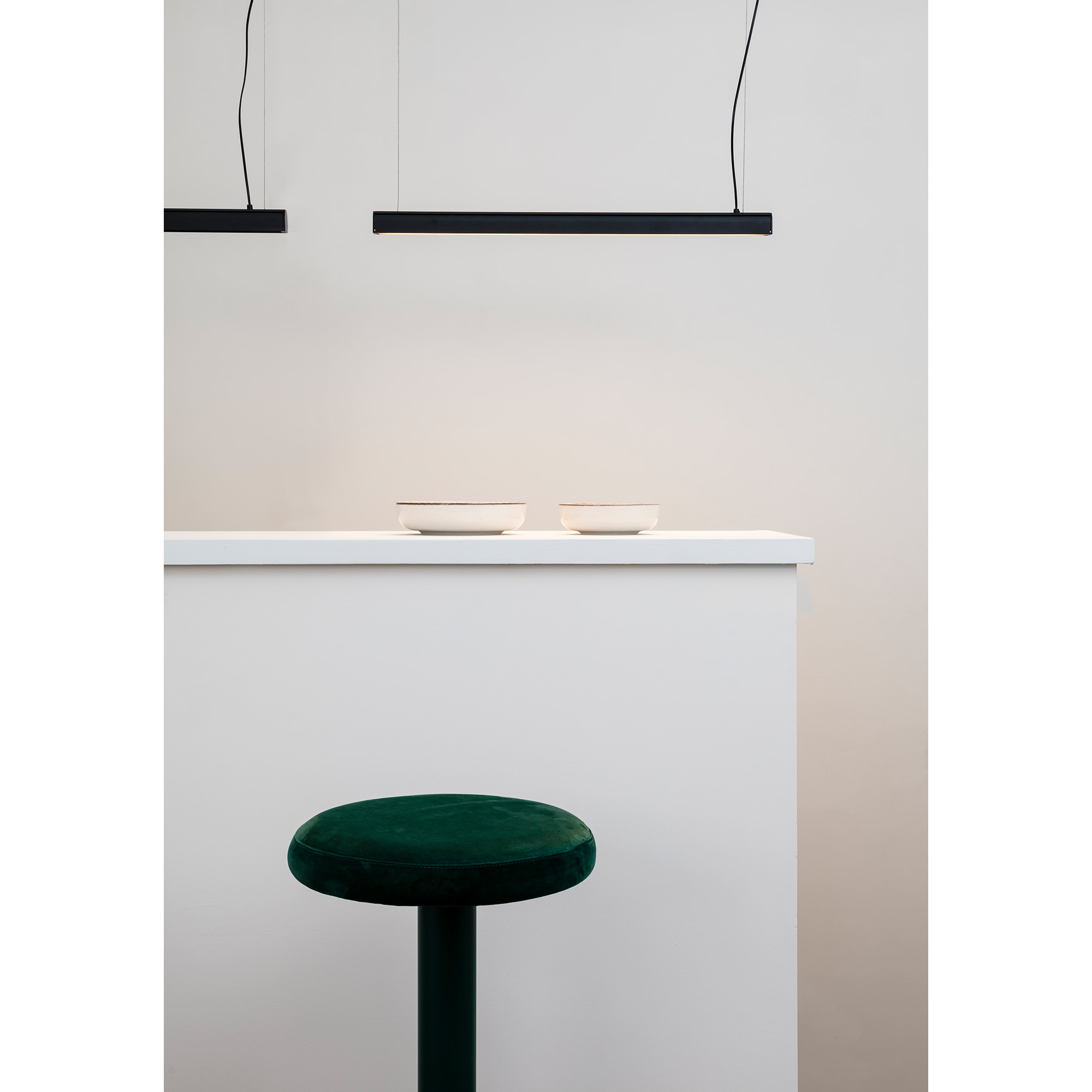 VICO 600 Lampe suspension noire avec fleuron de surface