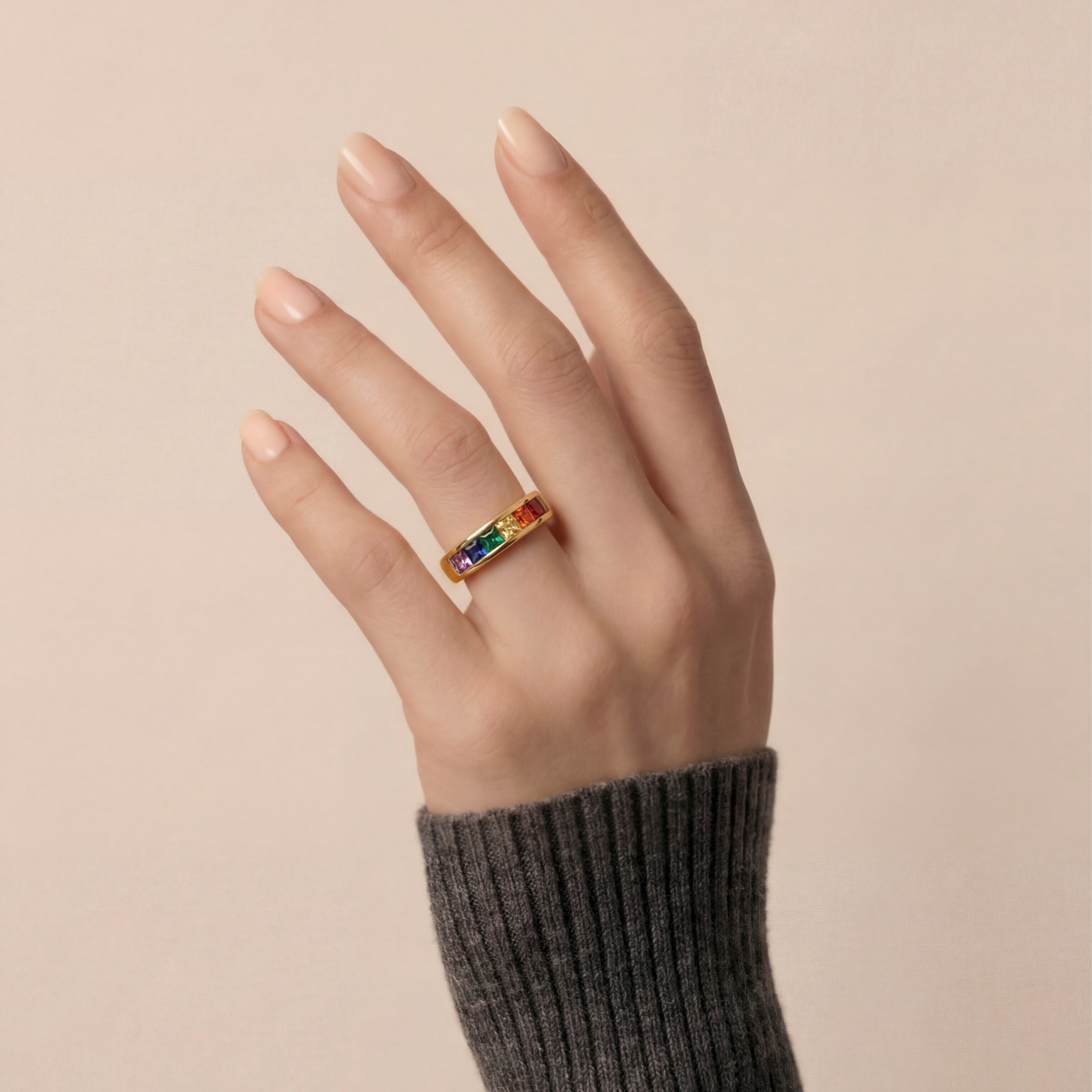 Anillo Kasee acabado oro amarillo 18k