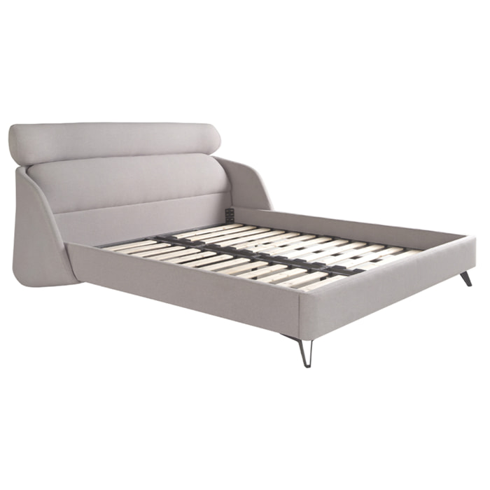 Cama Angel Cerdá de matrimonio con un cabecero y estructura en tela en gris claro y patas de acero inoxidable en epoxi negro 207x250x102cm