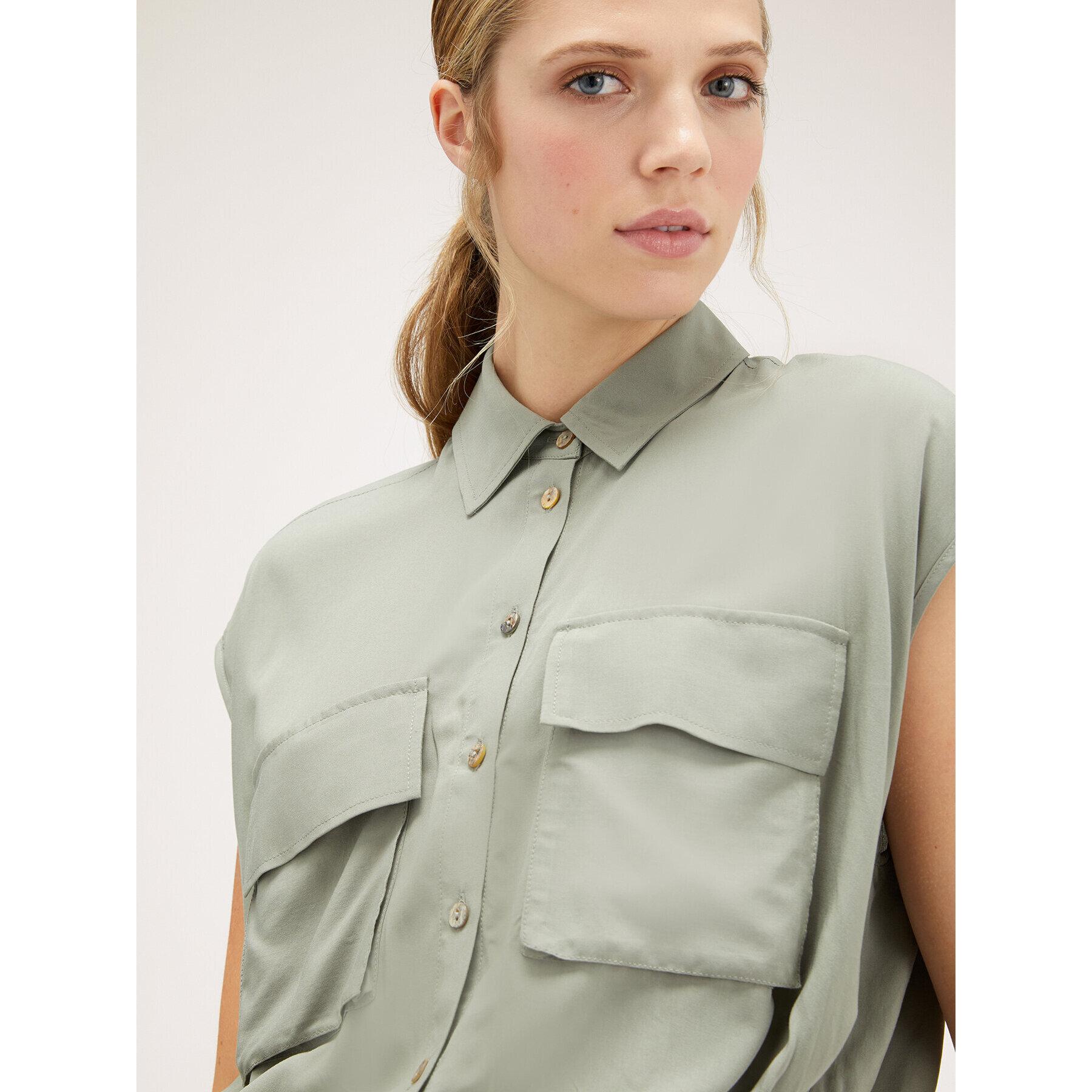 Motivi - Camisa cropped con bolsillos - Verde