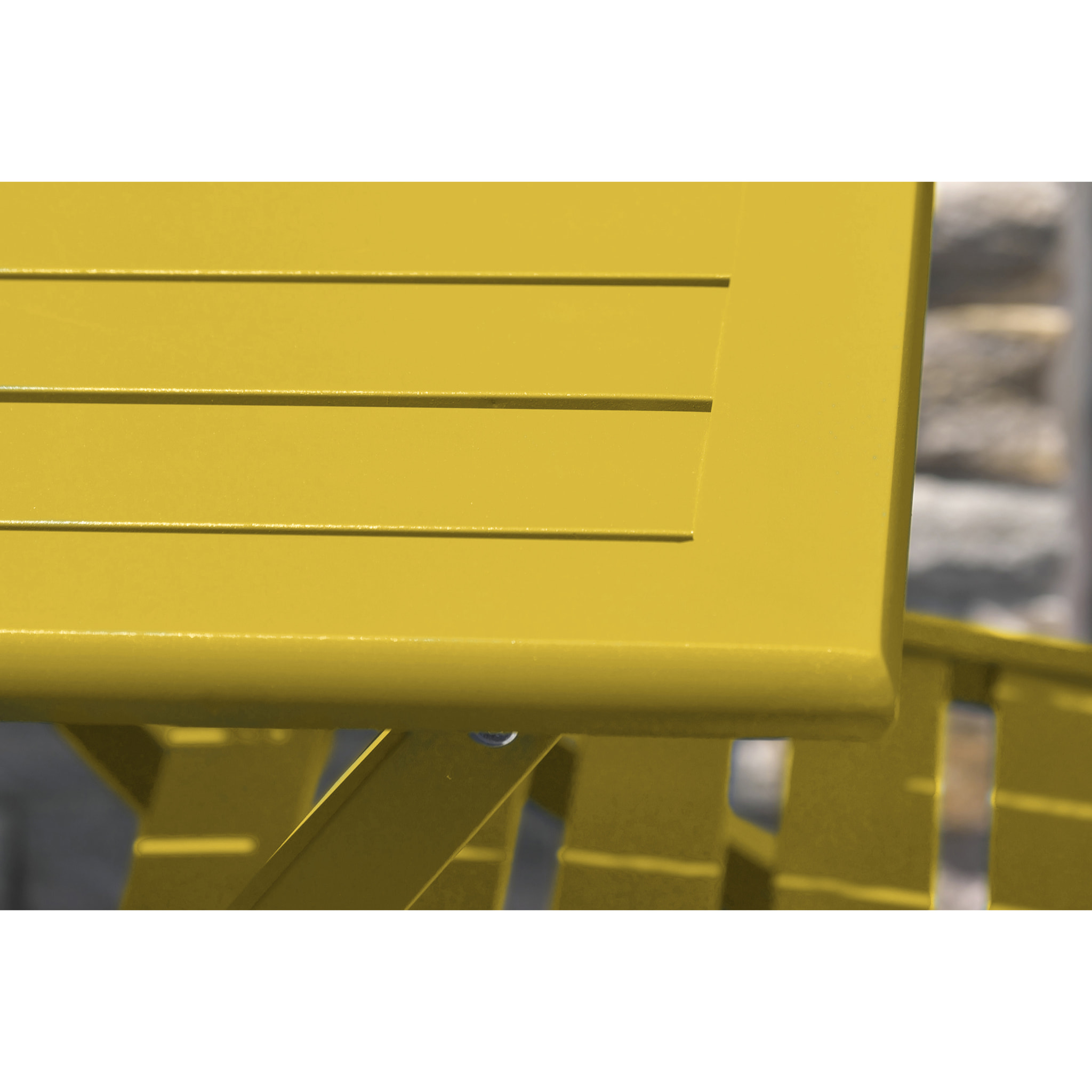 MARIUS - Table de jardin pliante en aluminium moutarde