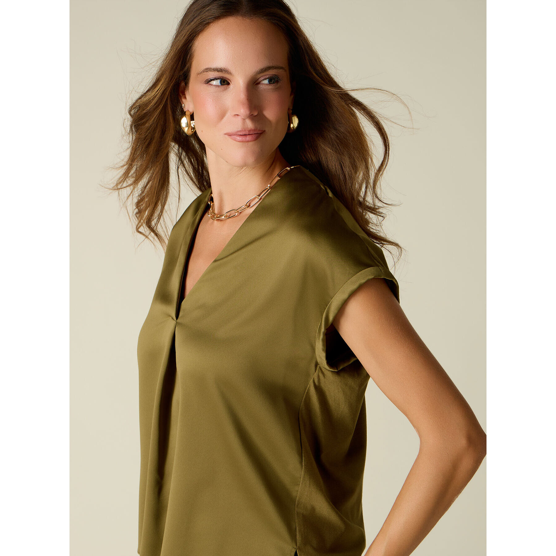 Oltre - T-shirt bimaterica scollo a V - Verde militare
