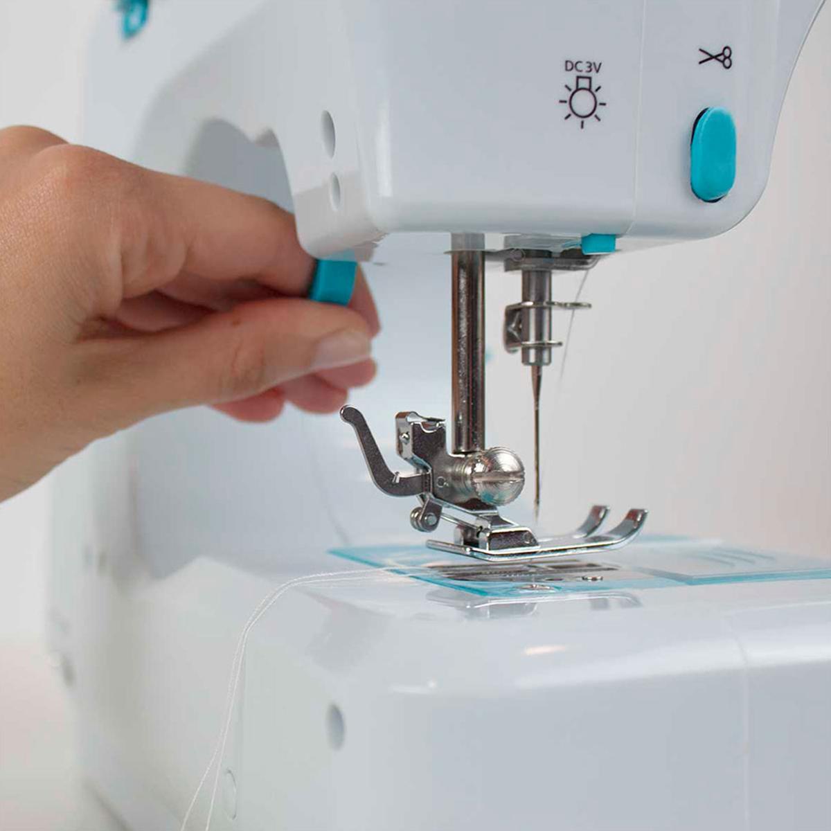 Máquina de Coser Portátil P110 PRIXTON 12 puntadas diferentes