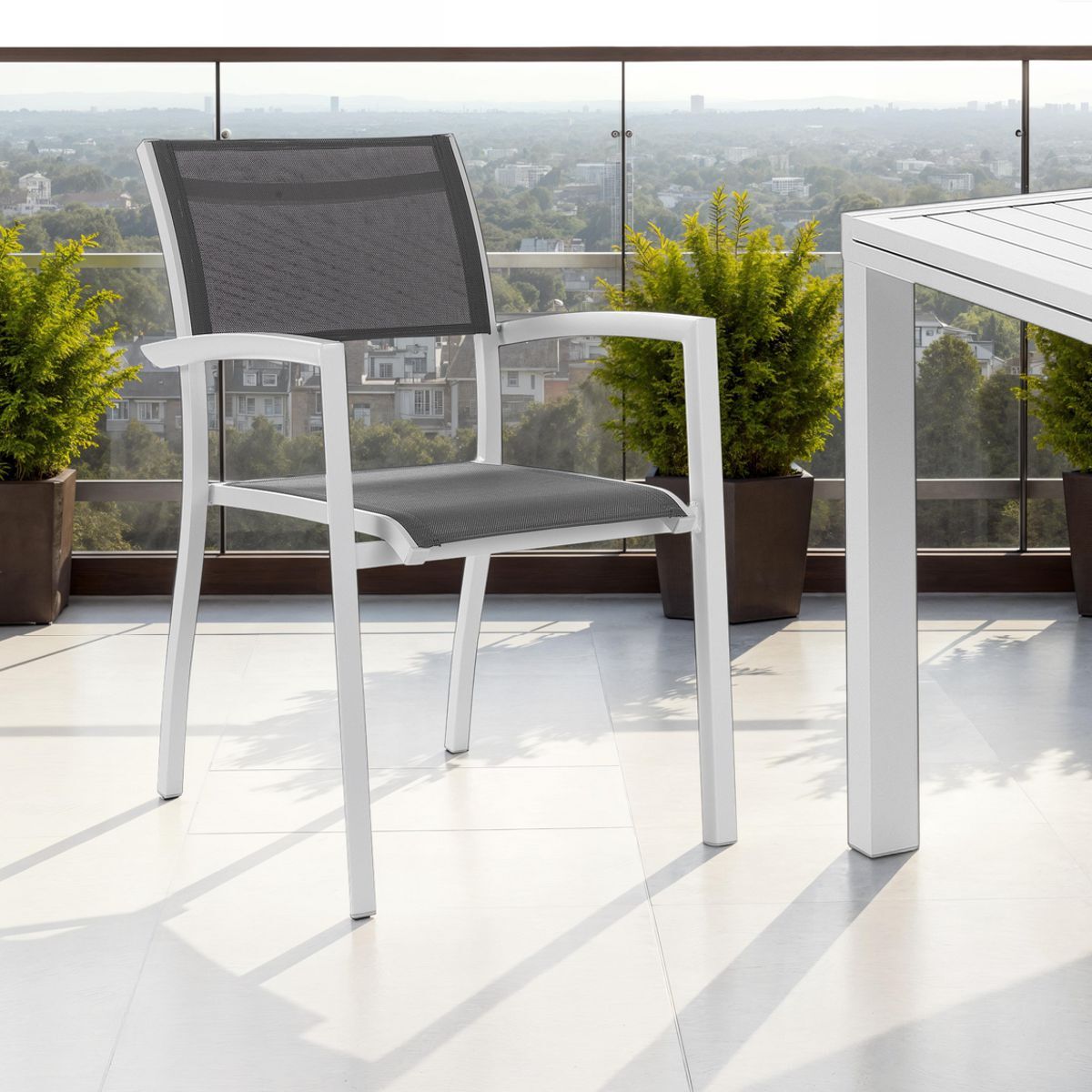 Tomasucci Lot 2 chaises avec accoudoirs intérieur/extérieur NYDRI Blanc