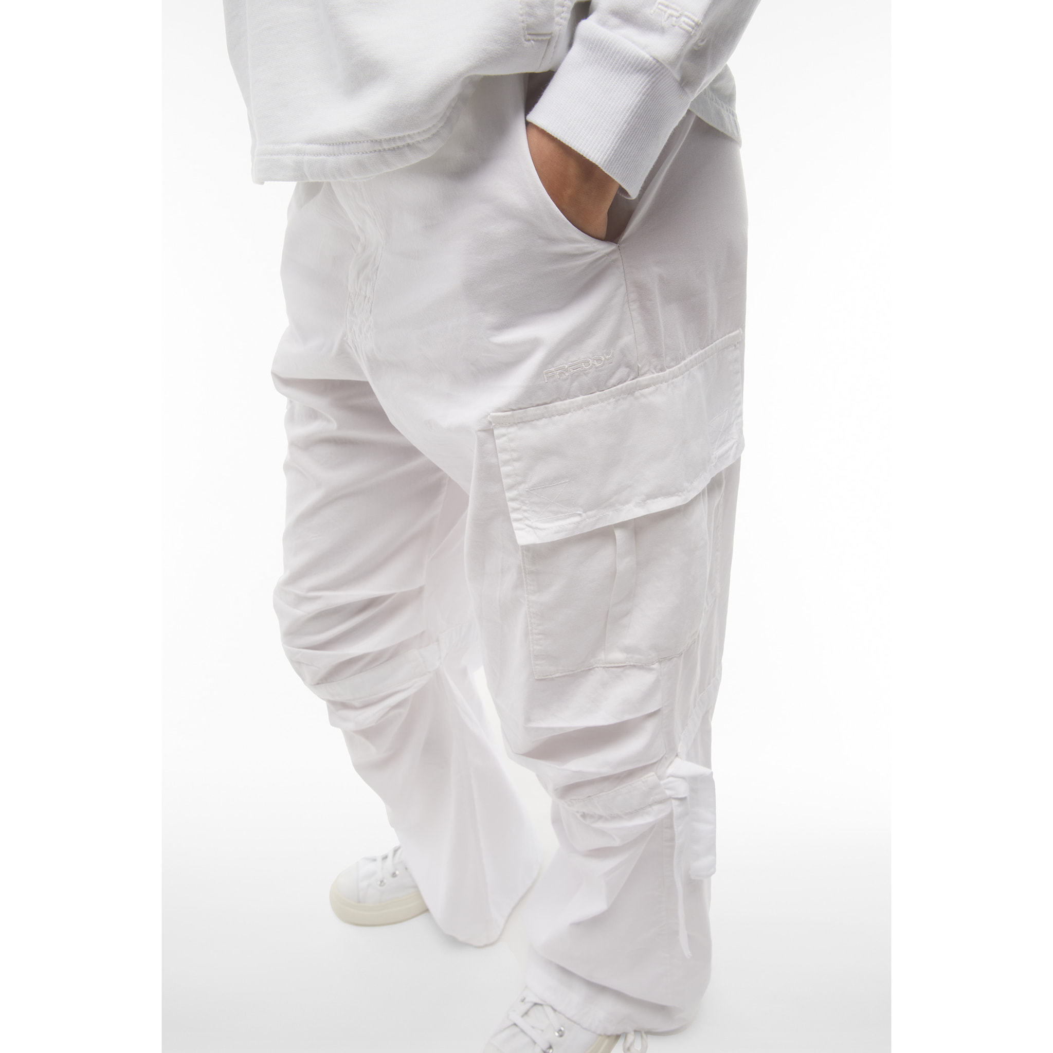 Pantaloni cargo da donna in tessuto popeline tinto capo