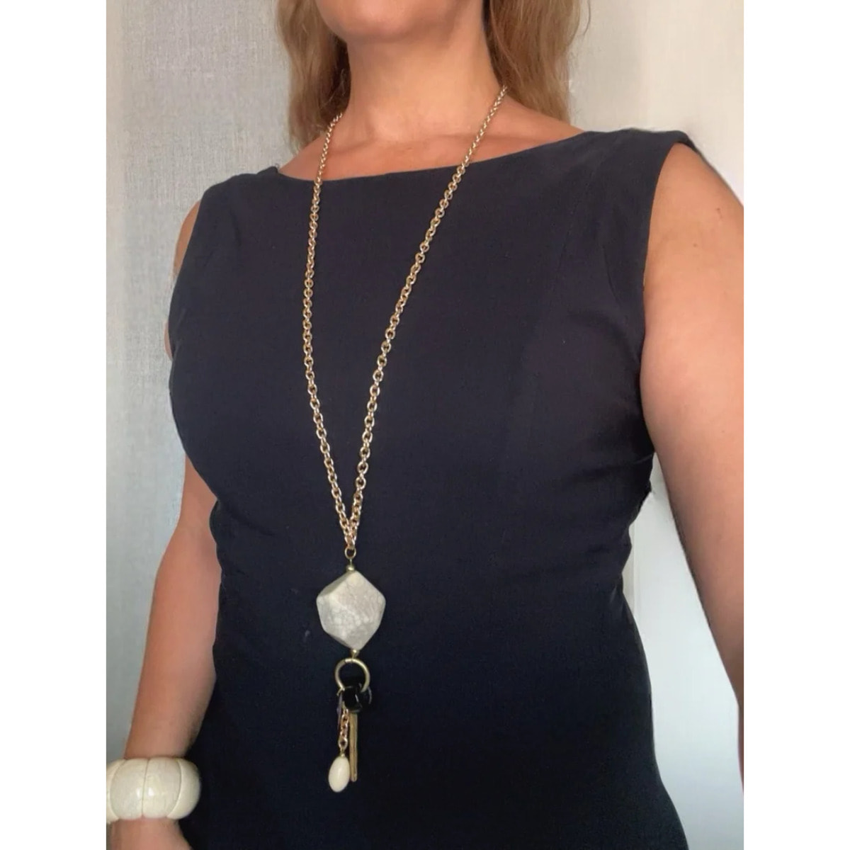 Collar largo Meteoro pendant charms nacar cristal en dorado latón