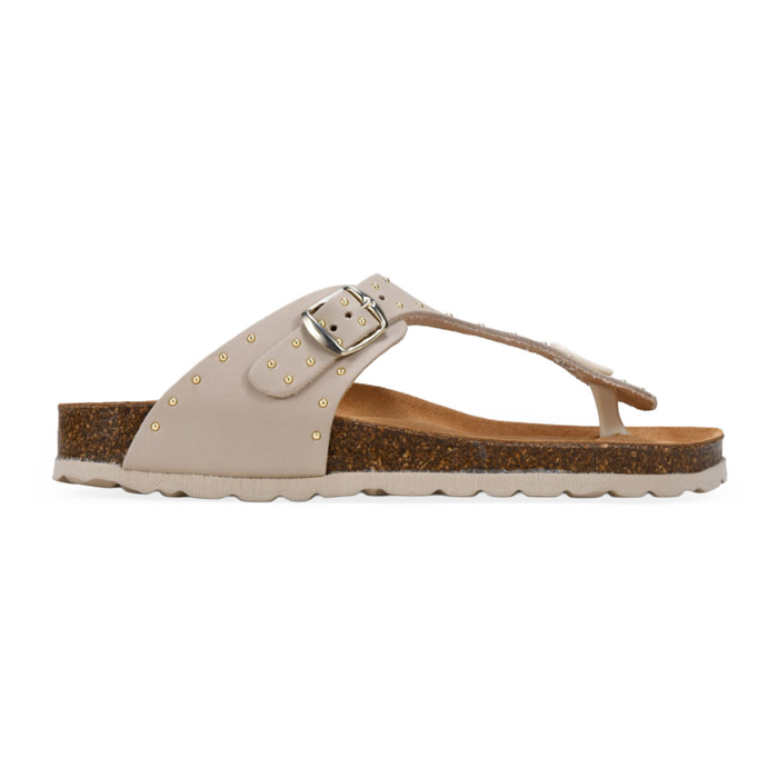 Sandalias de dedo beige en piel con tachas