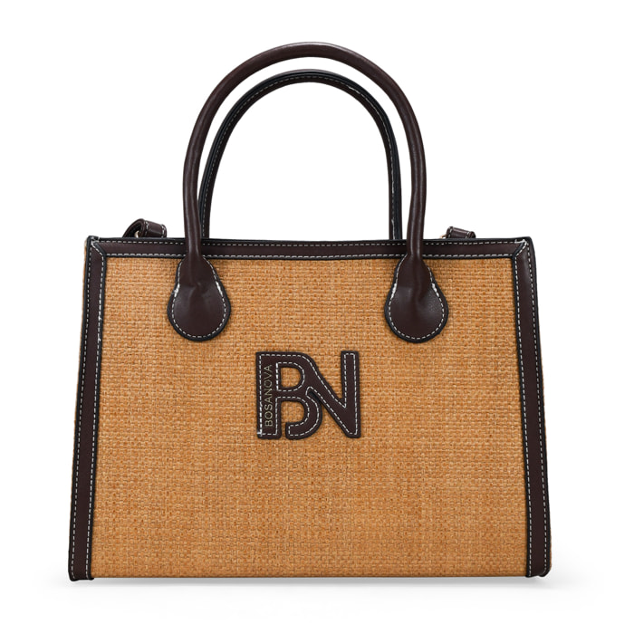 Bolso de mano marrón en rafia