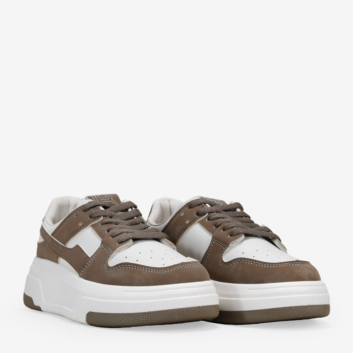 Zapatillas con plataforma marrones con cordones