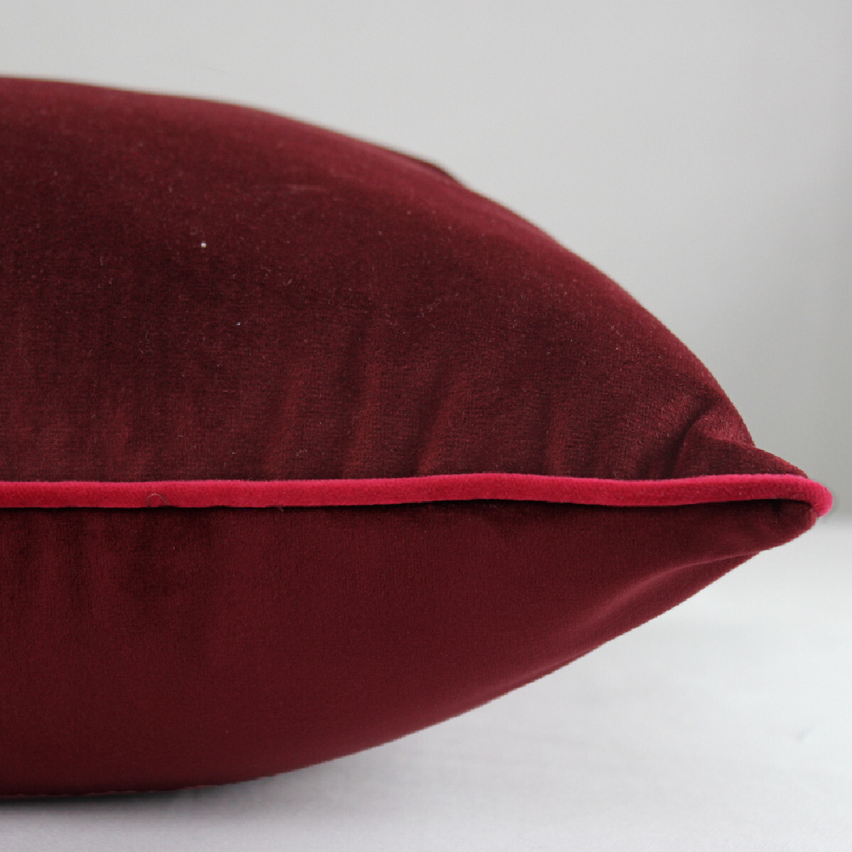 Housse de coussin Velours uni bordeaux-rose