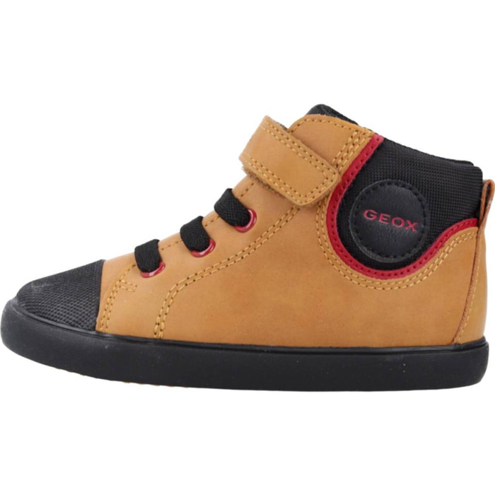 Zapatillas Niño de la marca GEOX  modelo B GISLI BOY MARRON