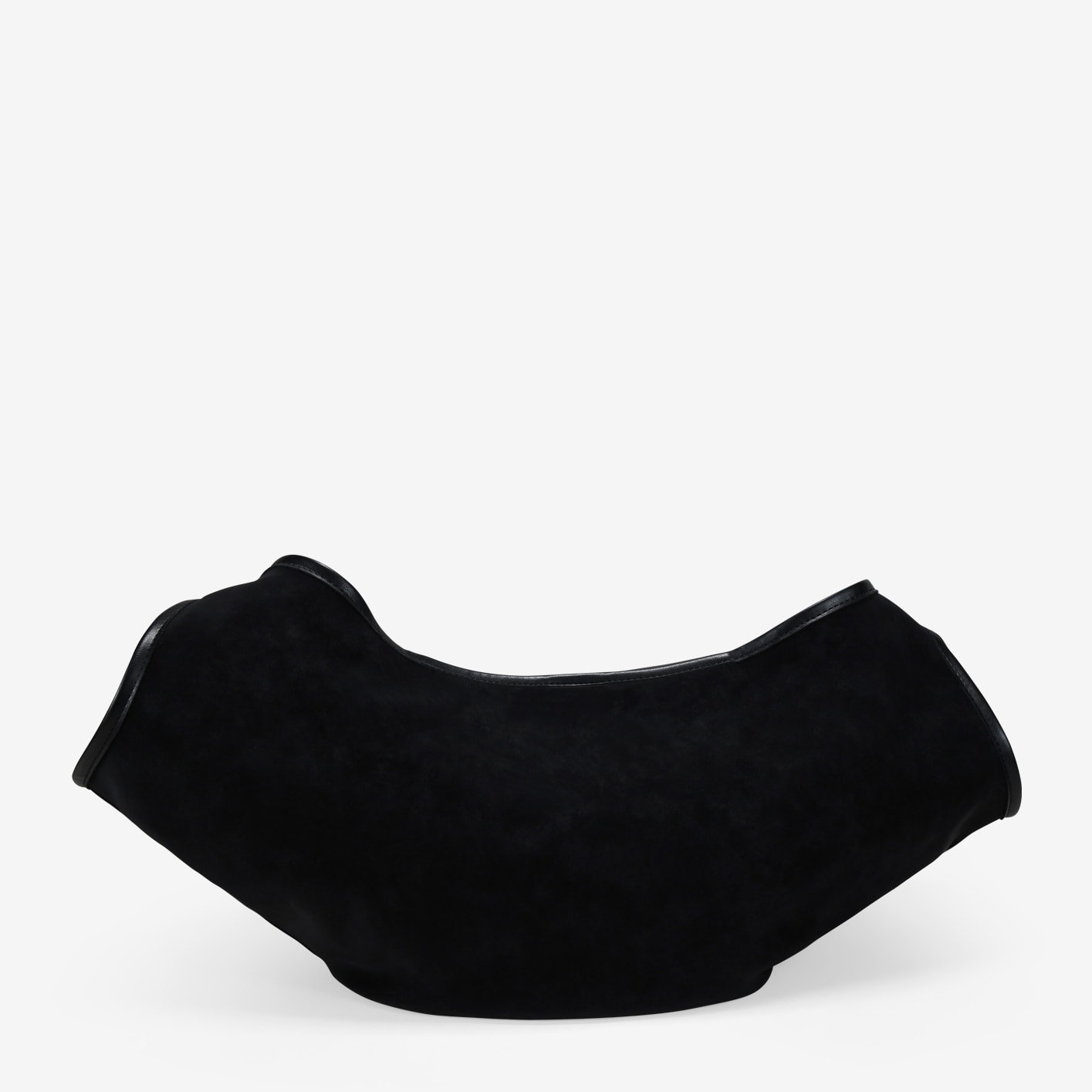 Bolso de hombro negro con cierre de imán