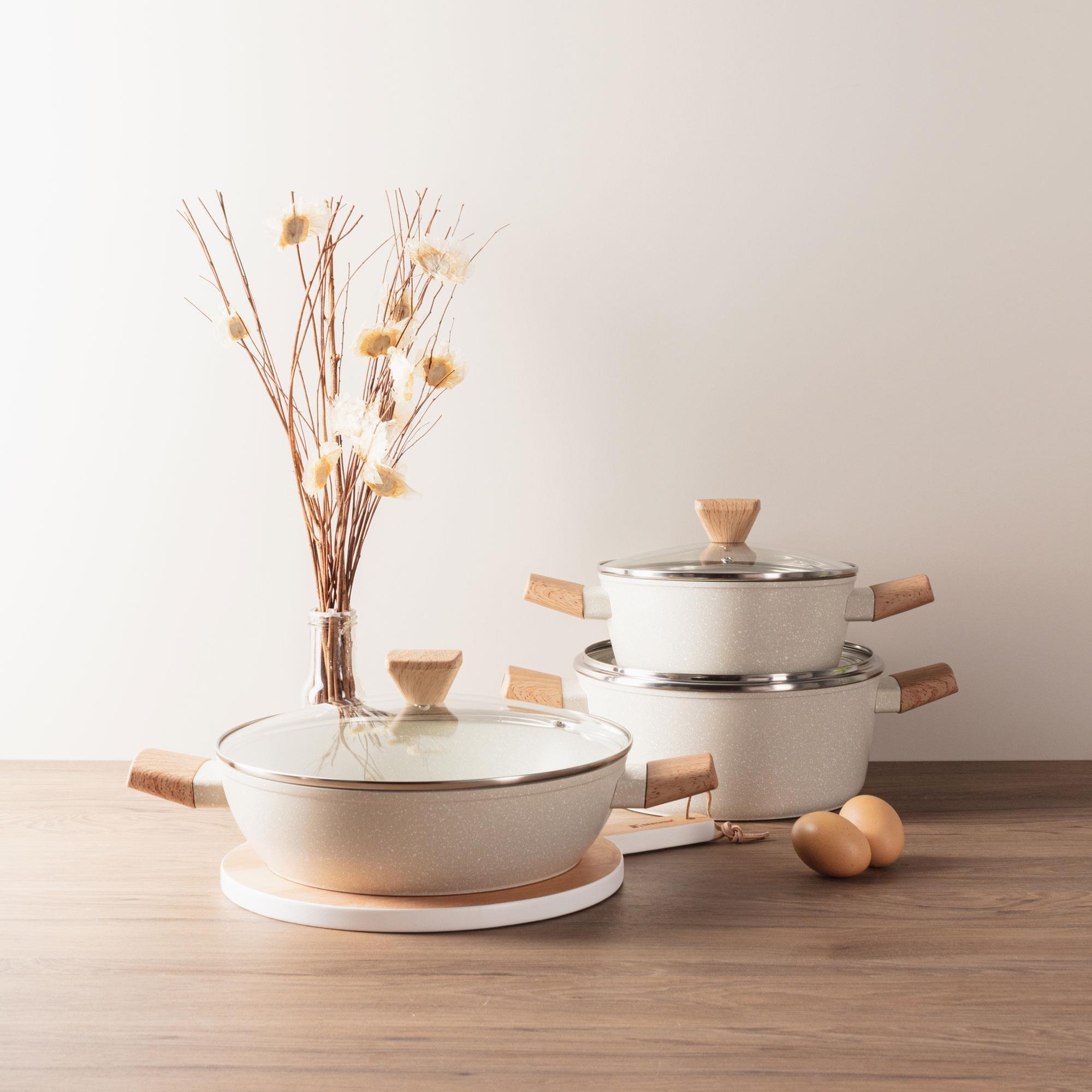 tabla de corte redonda de 38x28x1,5cm en madera de haya