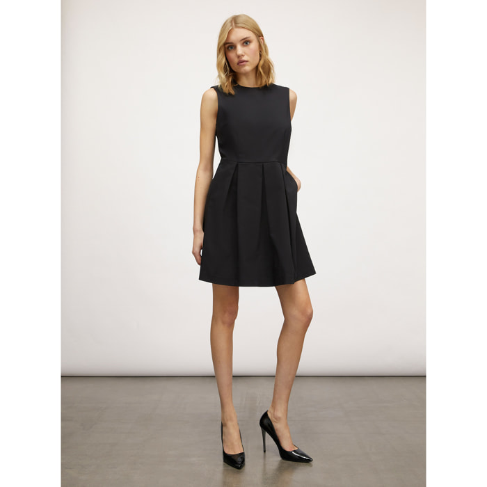 Motivi - Vestido corto con falda de tablas - Negro