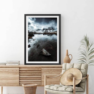 Affiche paysage face aux alpes Affiche + cadre en bois - Noir