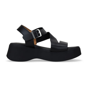 Sandalias de plataforma negras en piel