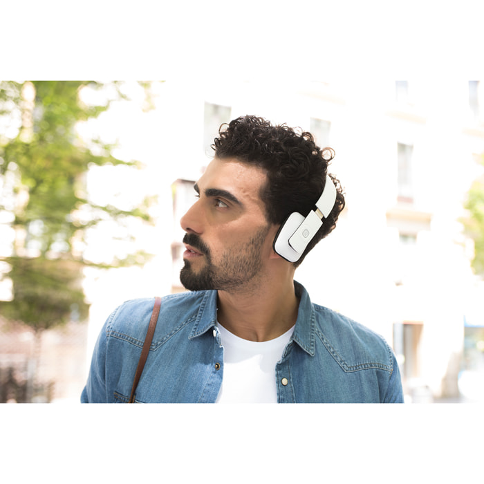 MAGNUSSEN H4 HEADPHONES en color Blanco