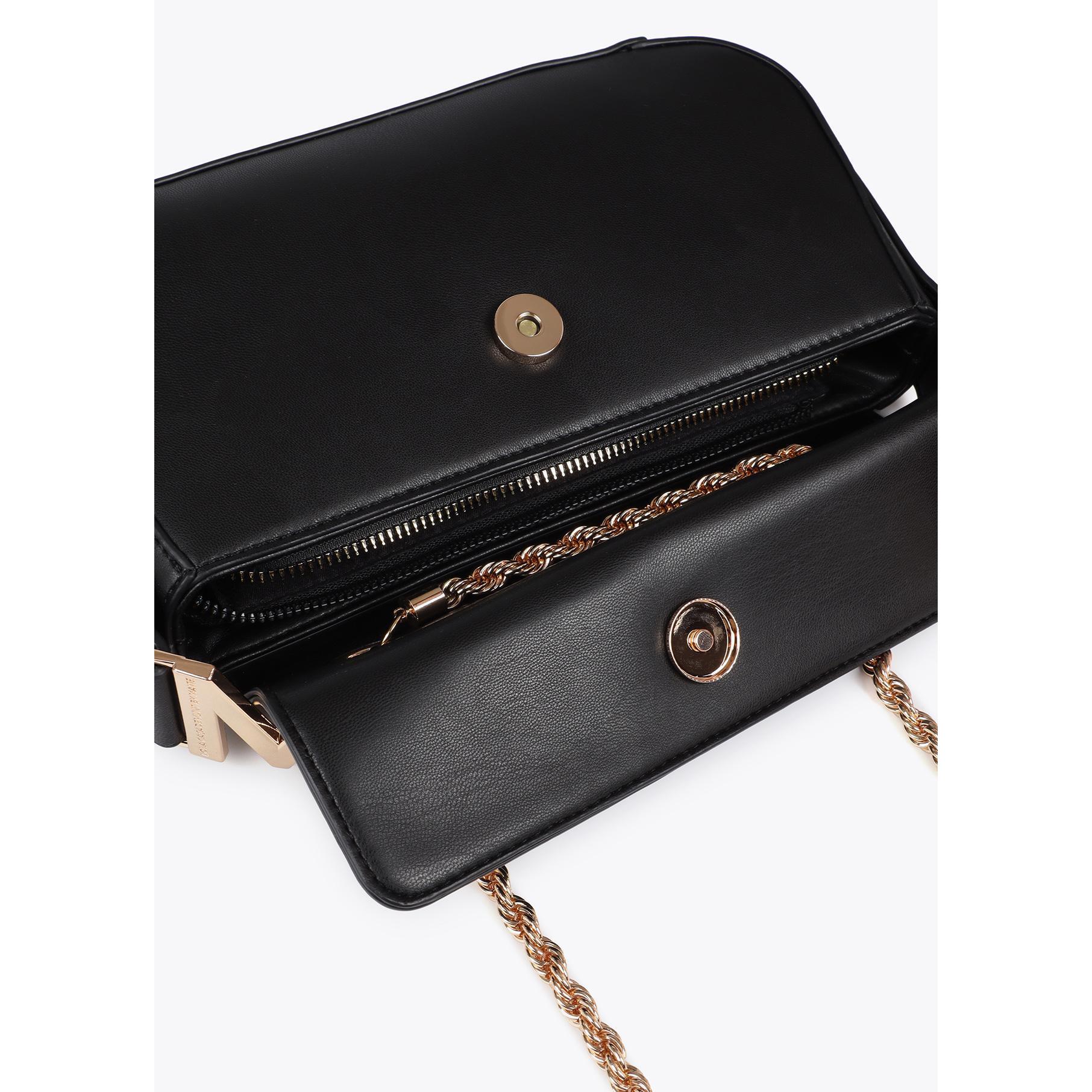 Tracolla in pelle sintetica con logo M sulla maniglia