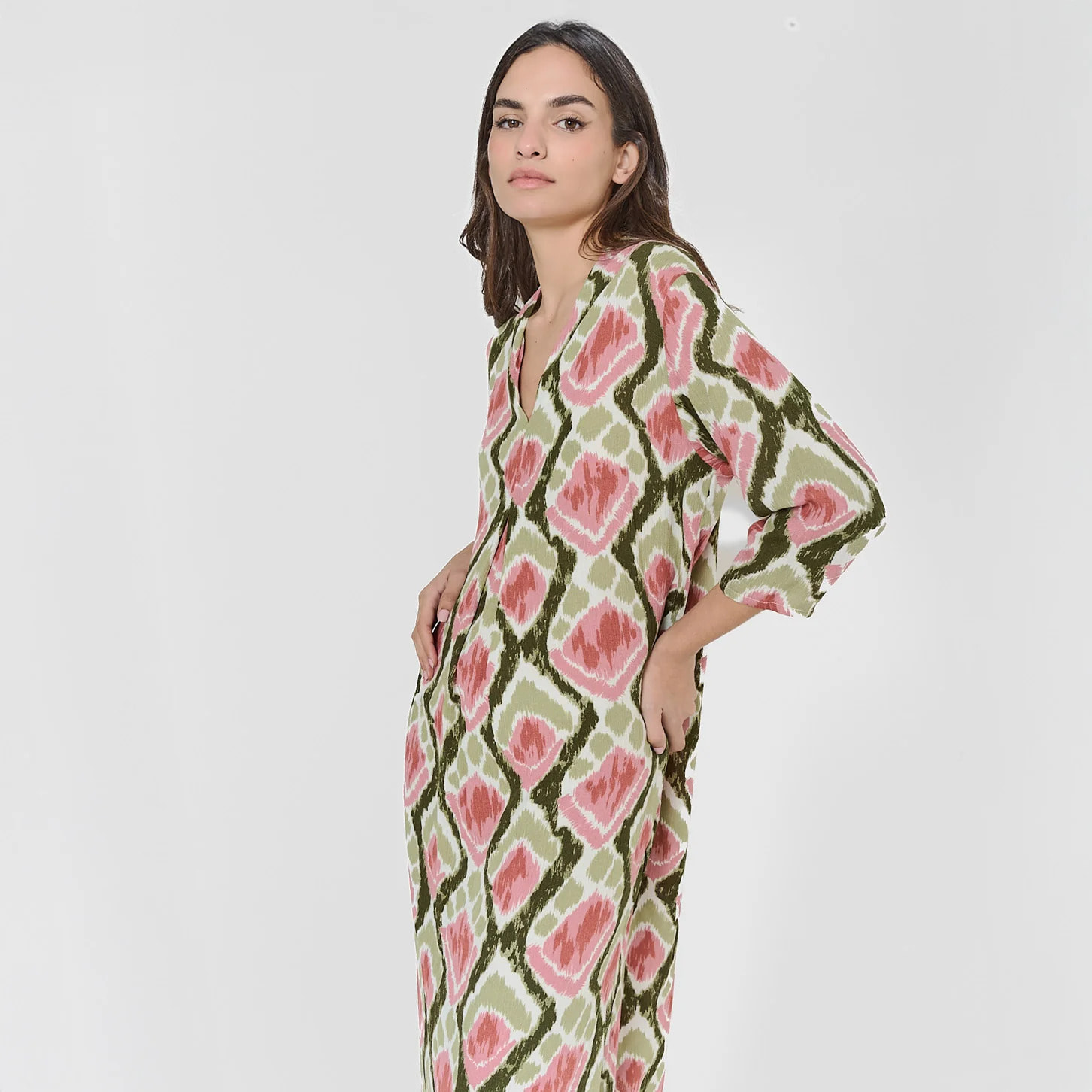 Vestido midi bambula detalles plisados amapola verde/rosa