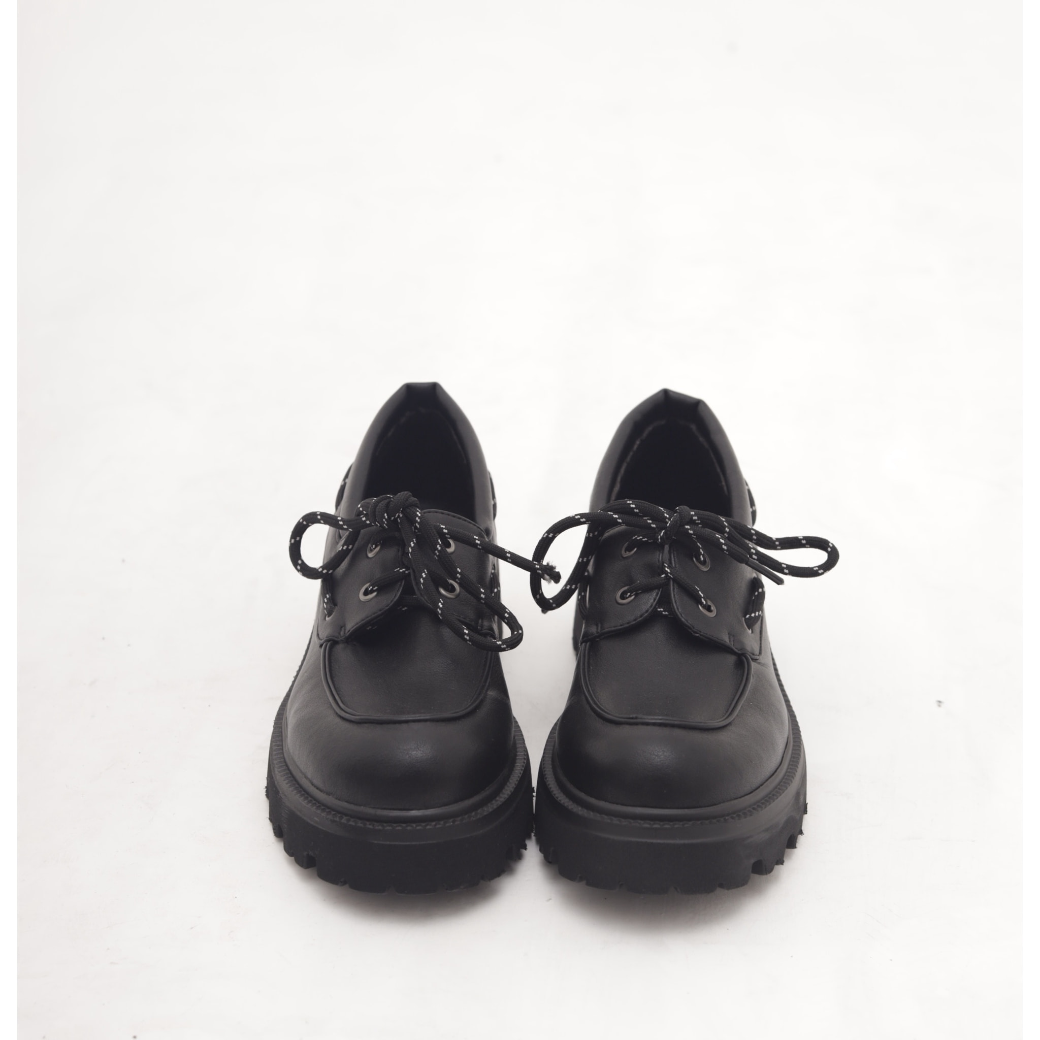 SCARPA STRINGATA VELA NERO