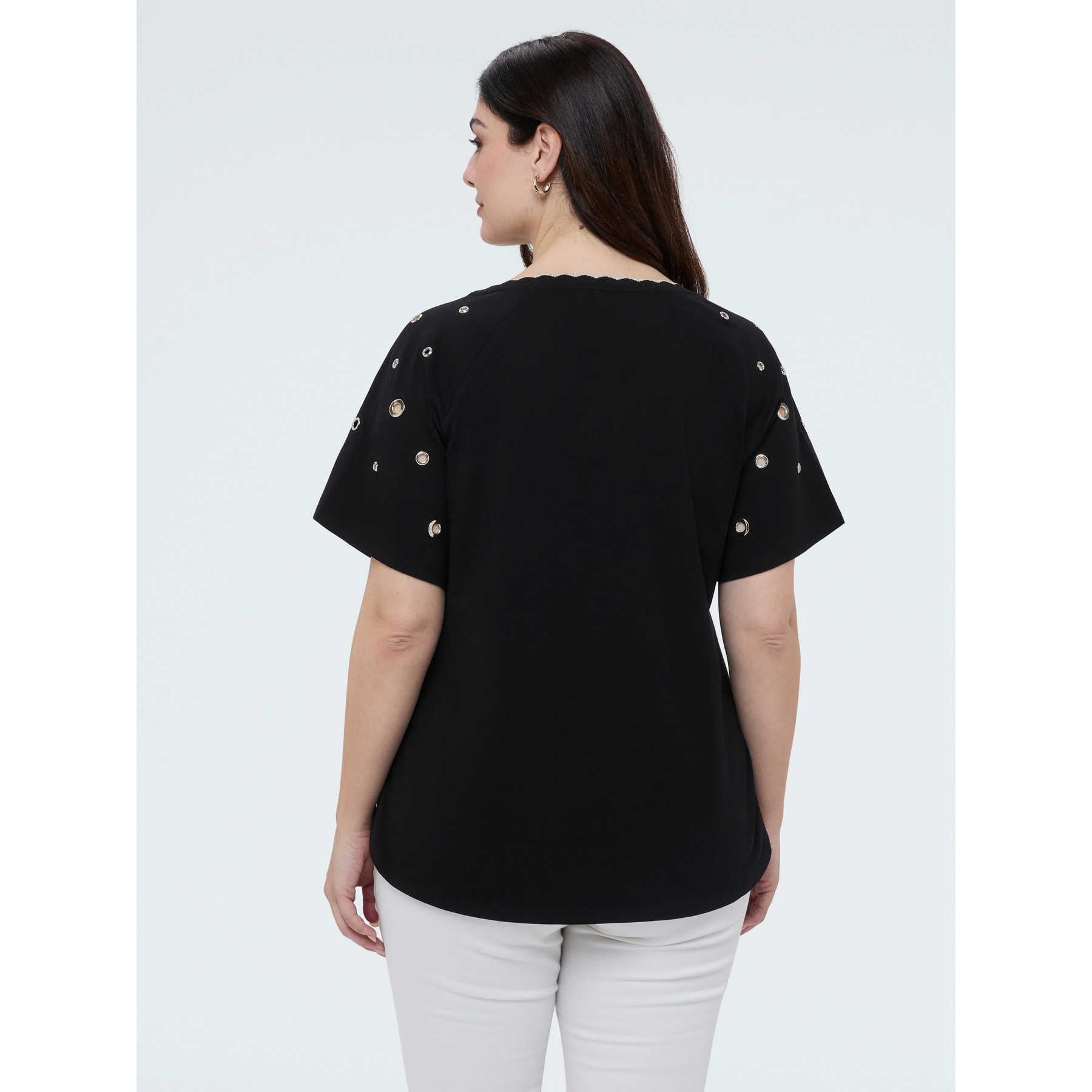 Fiorella Rubino - T-shirt con scollo smerlato e occhielli - Nero