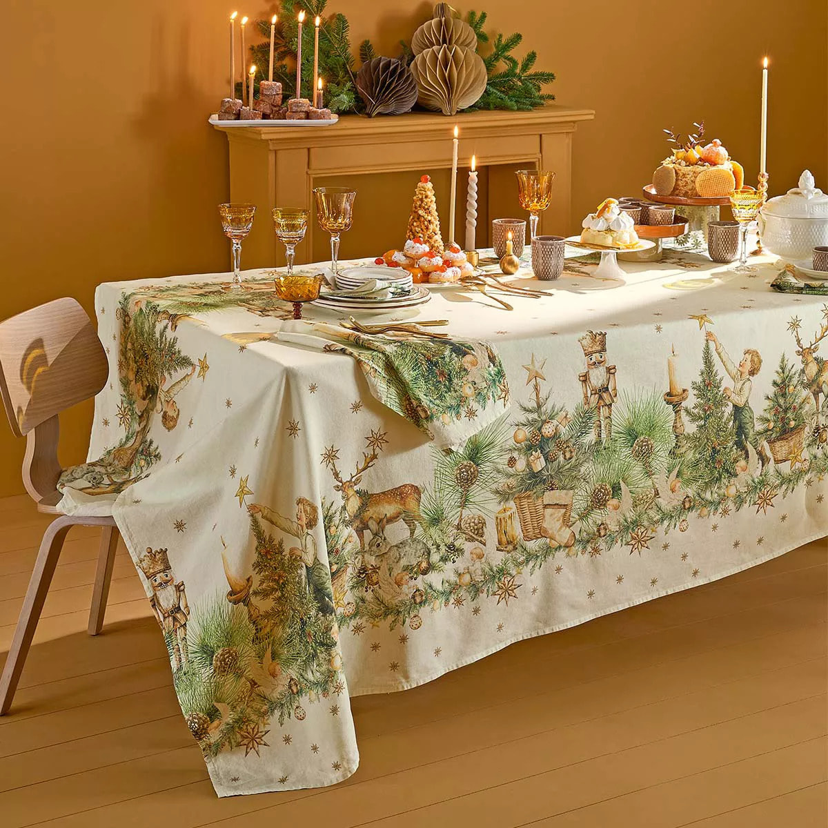 Nappe lin & coton lavé 150 g/m² imprimé beige vert Noel vintage dore