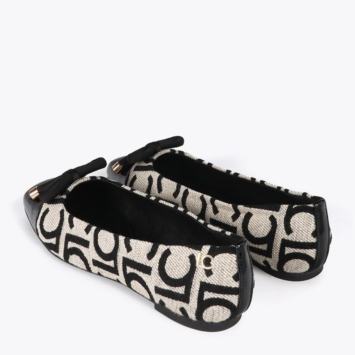 Ballerina a punta tonda con fiocco frontale