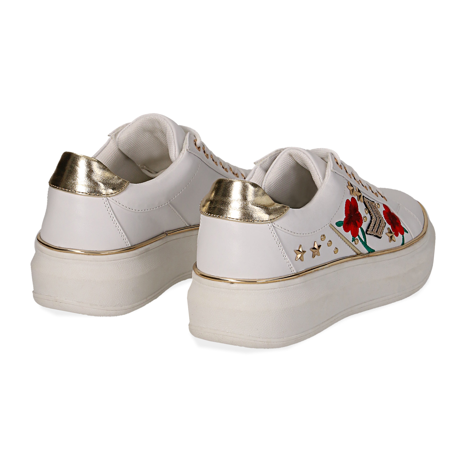 Zapatillas deportivas blancas en eco-piel con bordados, tachuelas y estrellas doradas, suela de 4 cm