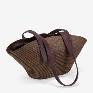Bolso capazo marrón en rafia con charm de flor