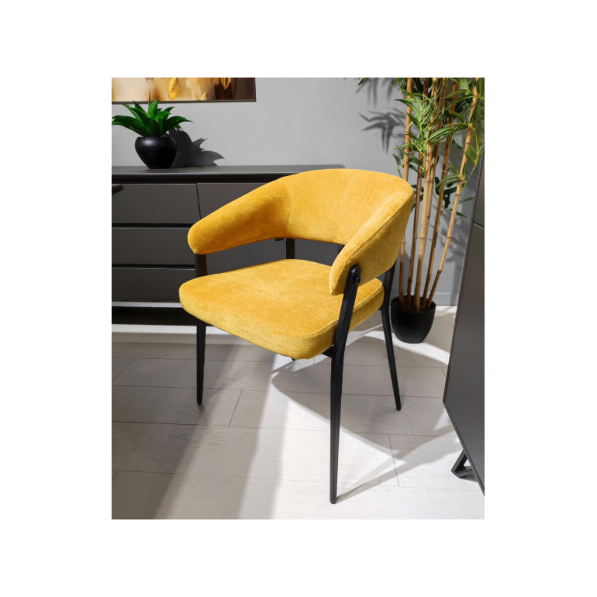Chaise avec accoudoirs en tissu et structure en métal - ARNOLD