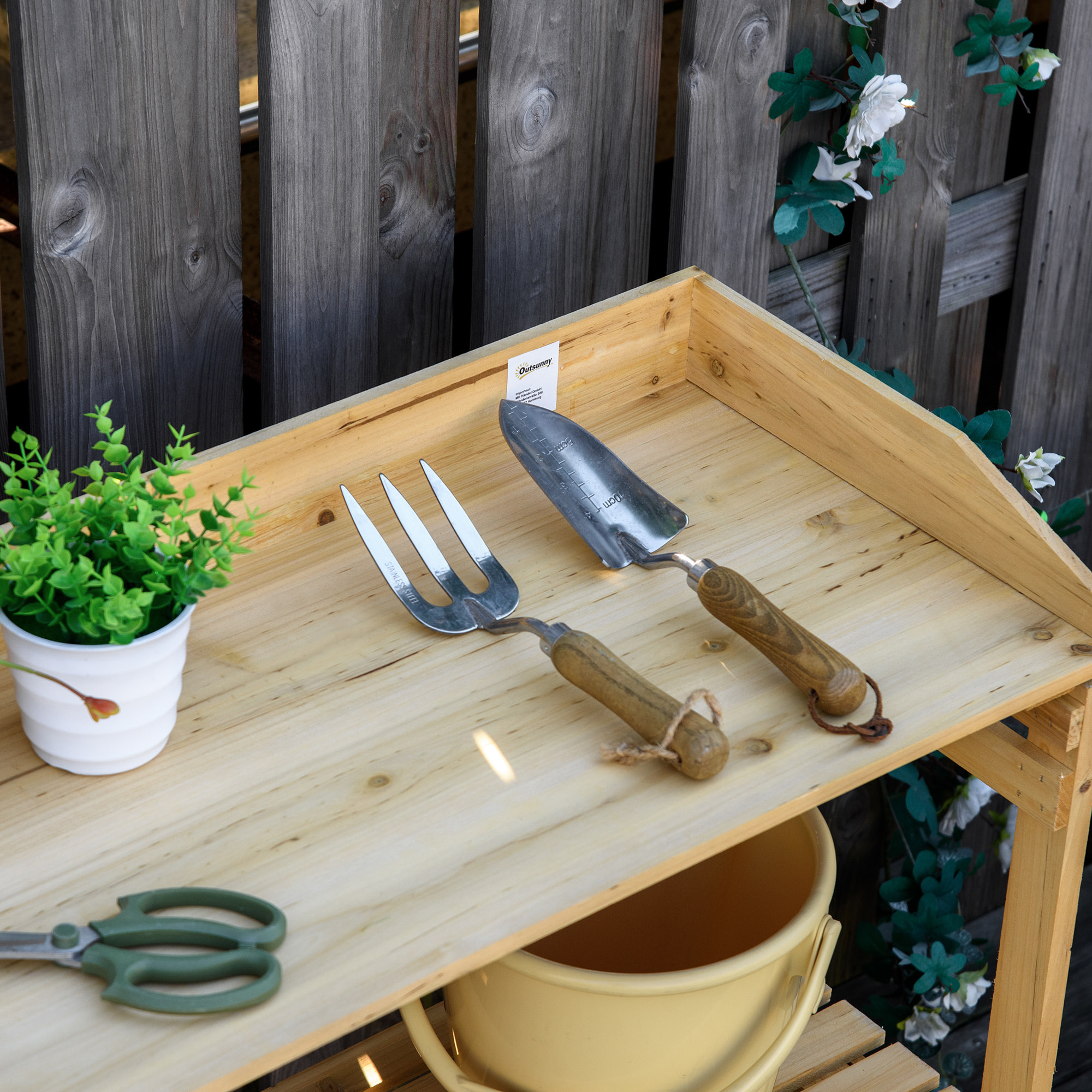 Table de rempotage jardinage - étagère à lattes - plateau avec rebords - bois sapin pré-huilé