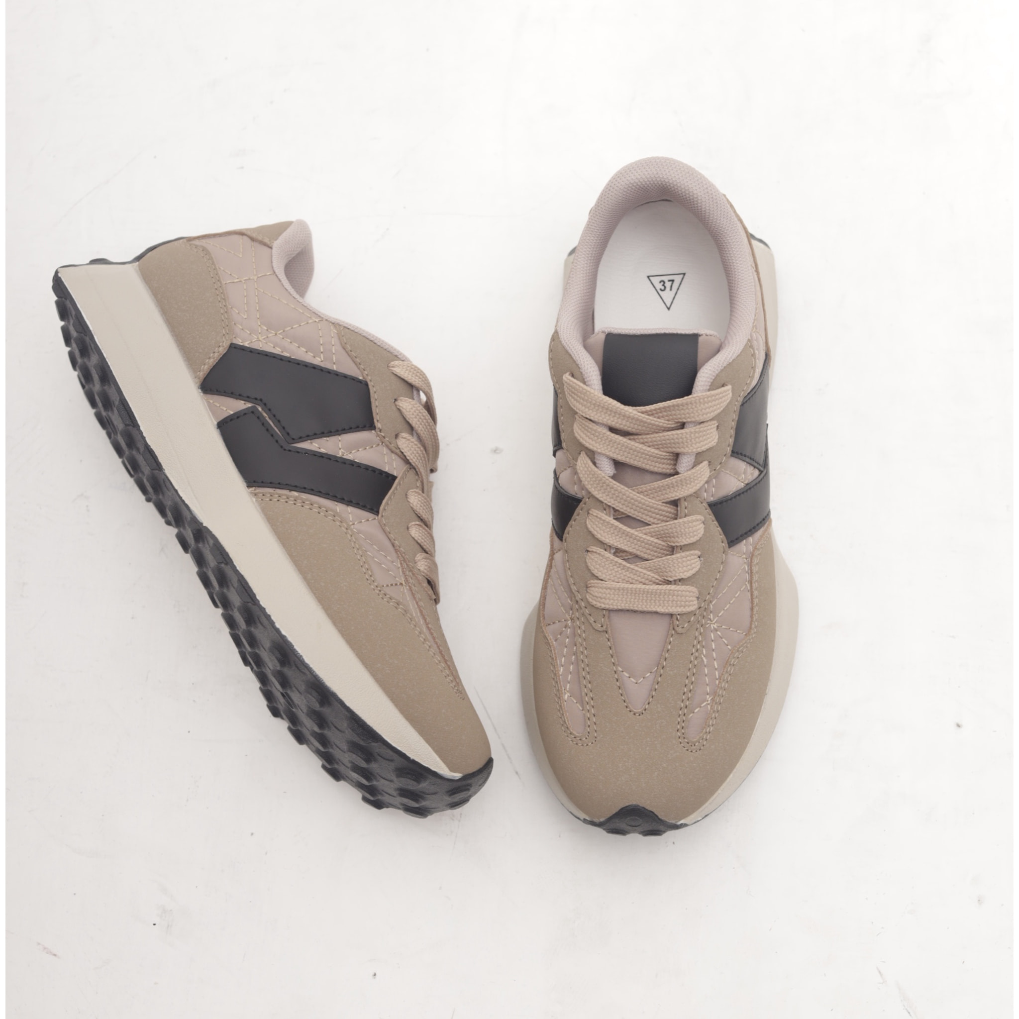 SNEAKERS RUNNING RETRO BEIGE