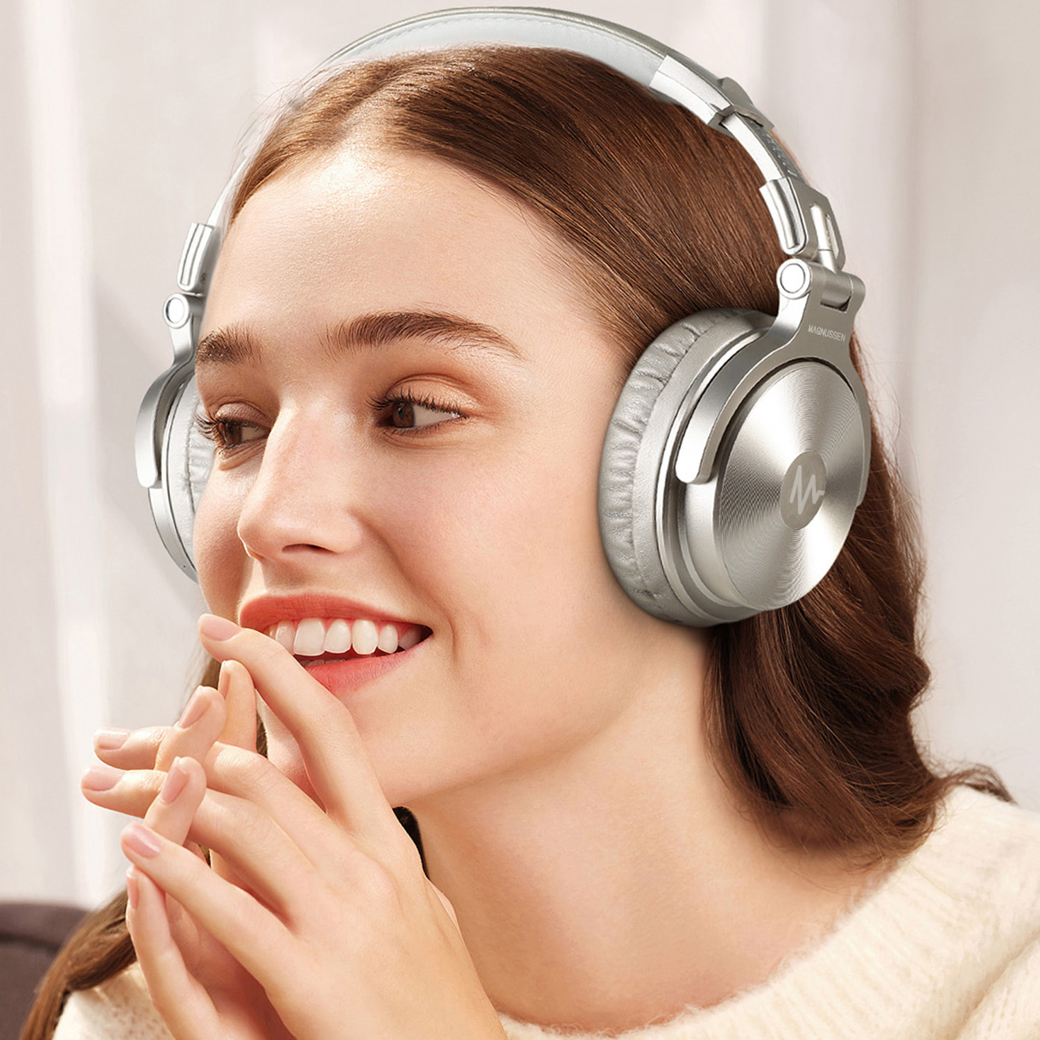 MAGNUSSEN H7 HEADPHONES en color Plateado