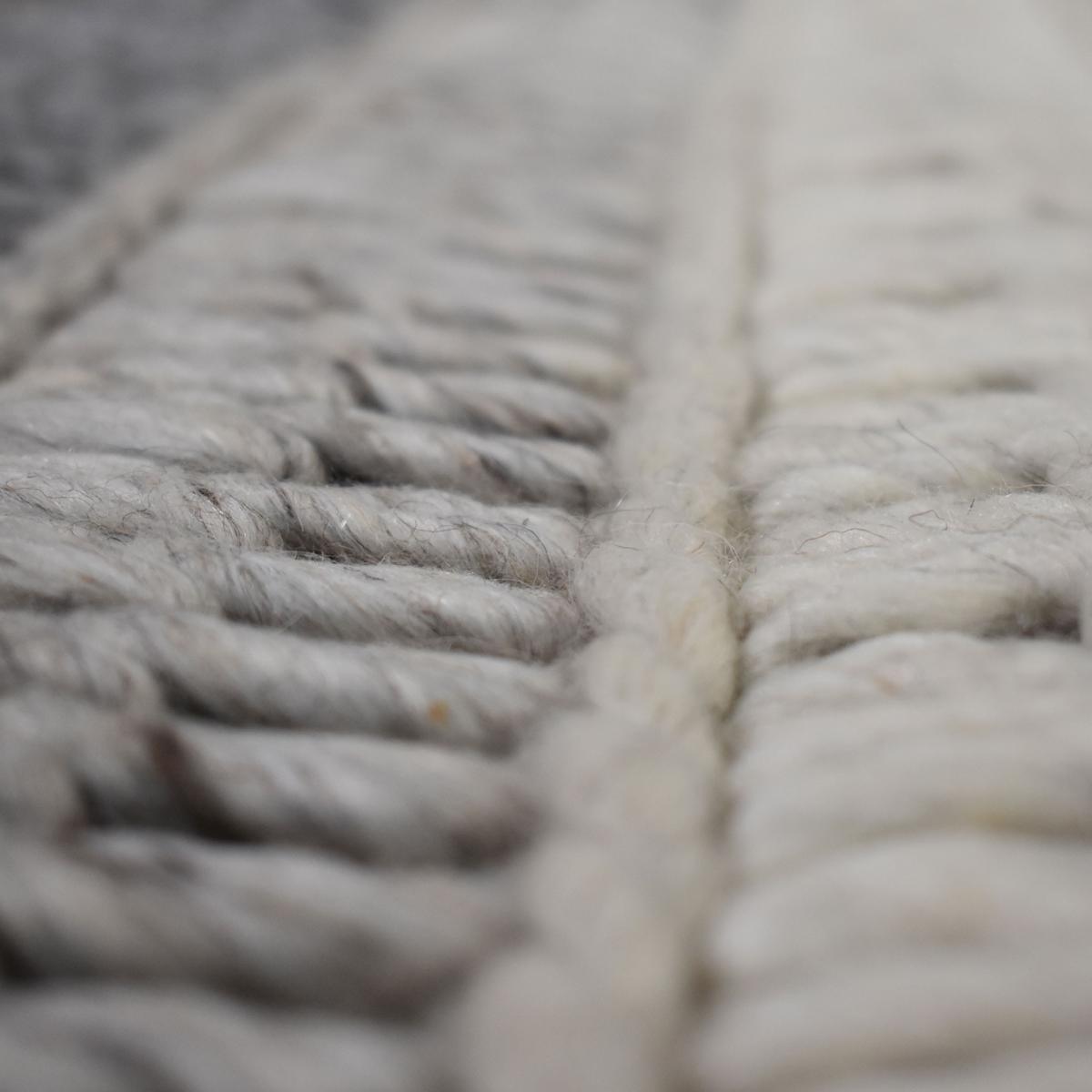 tapis tissé à la main, texture originale avec un aspect relief