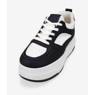 Zapatillas de skate negras y beige con cordones