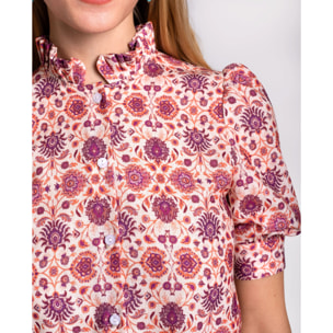 Camisa de mujer con manga corta y estampado floral