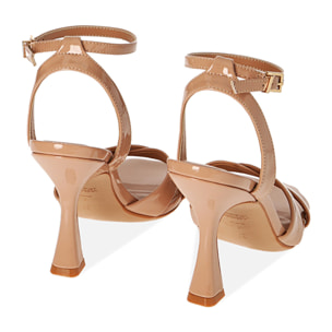 Sandalias de charol nude, tacón de 9,5 cm