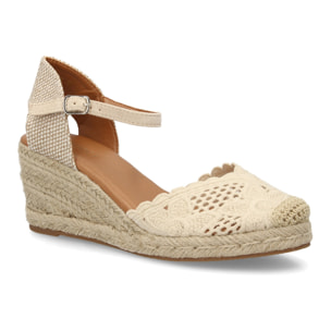 Alpargata cuña con calados altura media