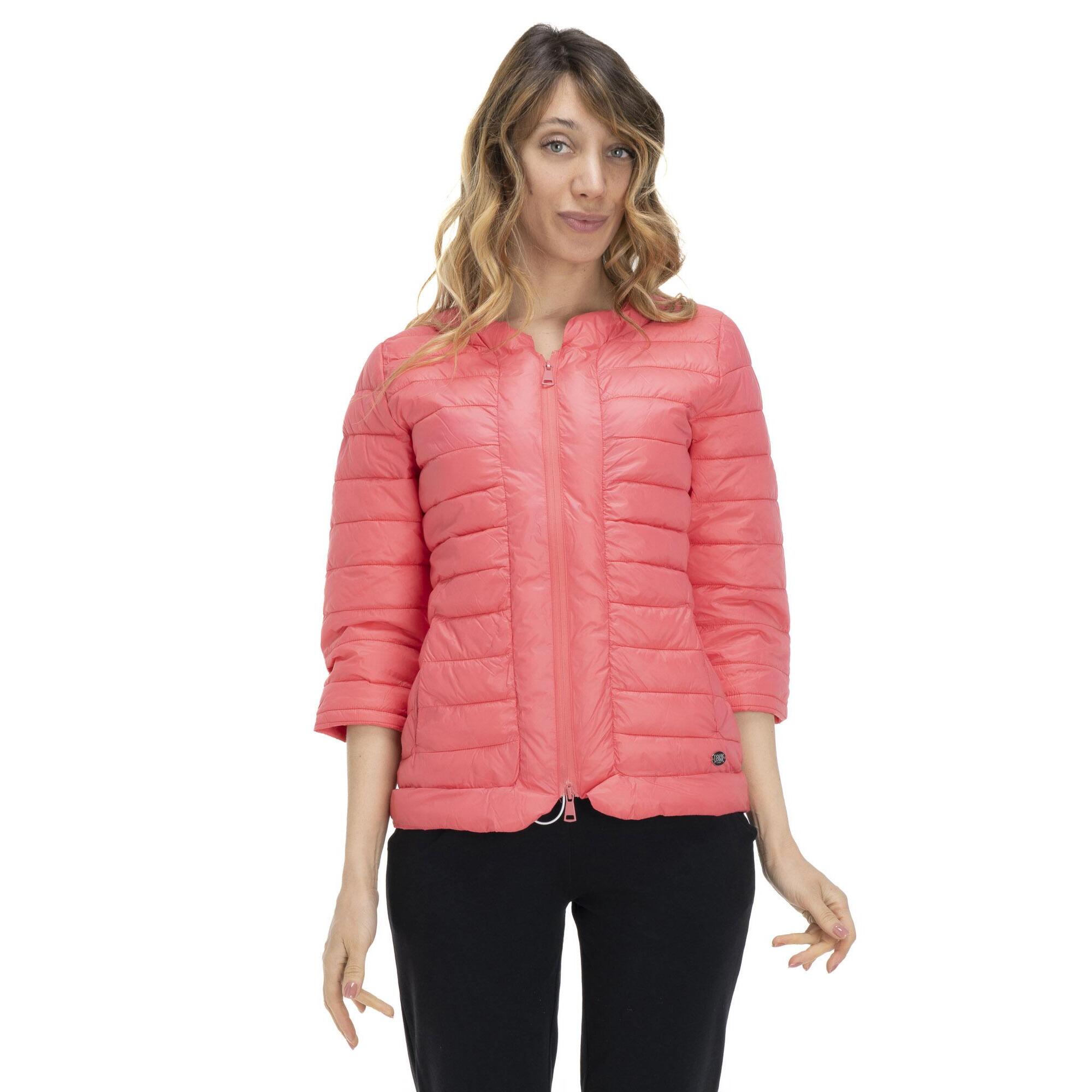 Chaqueta básica de mujer.