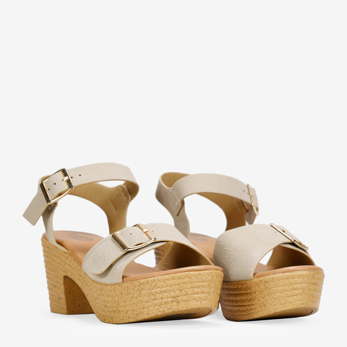 Sandalias de tacón efecto esparto beige con hebillas