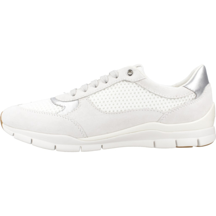 Sneakers de  Mujer de la marca GEOX  modelo D SUKIE White