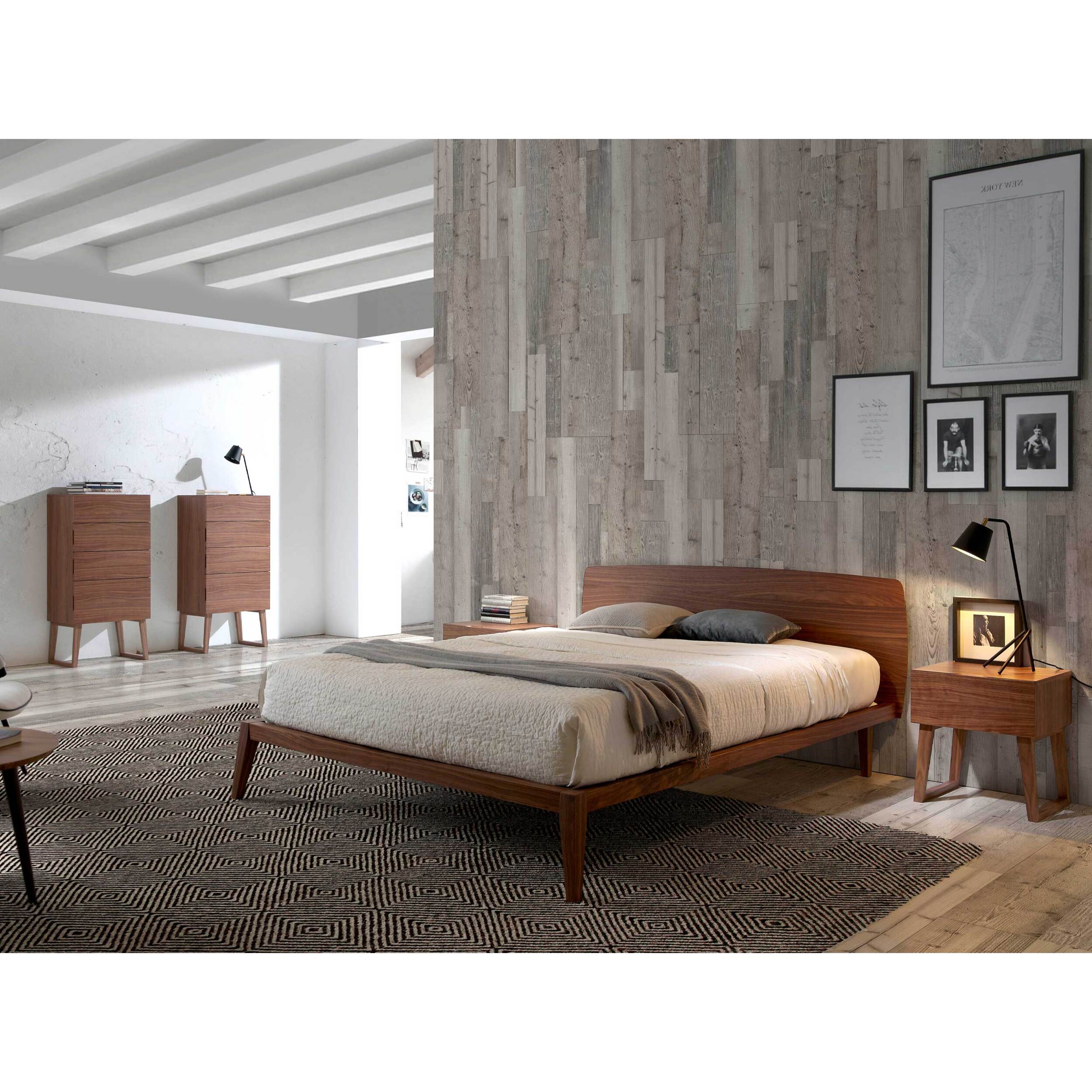 Cama de matrimonio con un cabecero y estructura en madera chapada en nogal natural 181x210x84cm