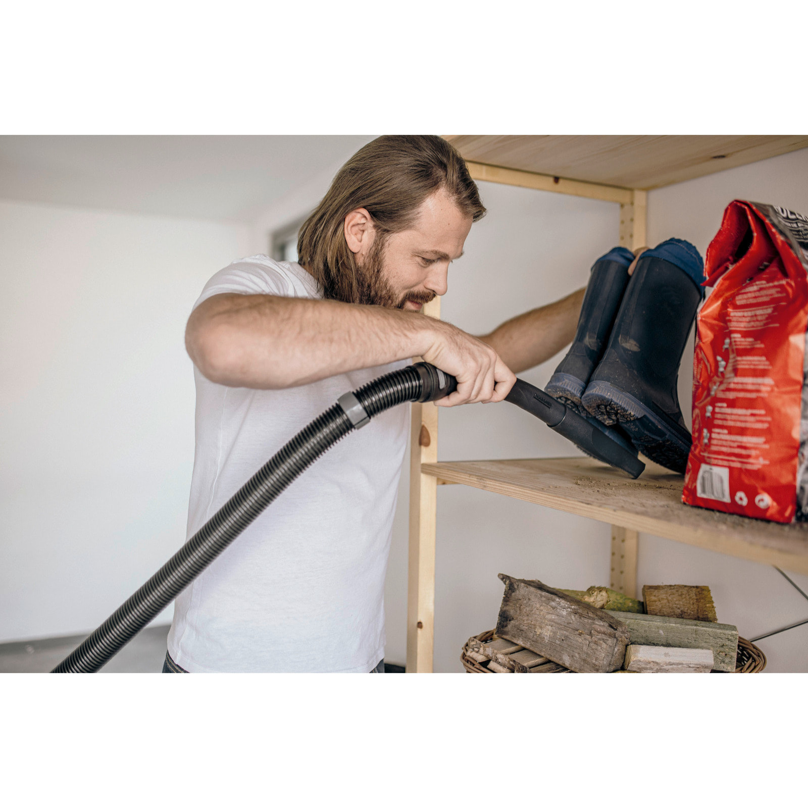 Aspirateur eau et poussière Karcher WD 5 V-25/5/22 - Puissance 1100W- Capacité 25L- Cuve plastique- Flexible 5m- Nettoyage du filtre