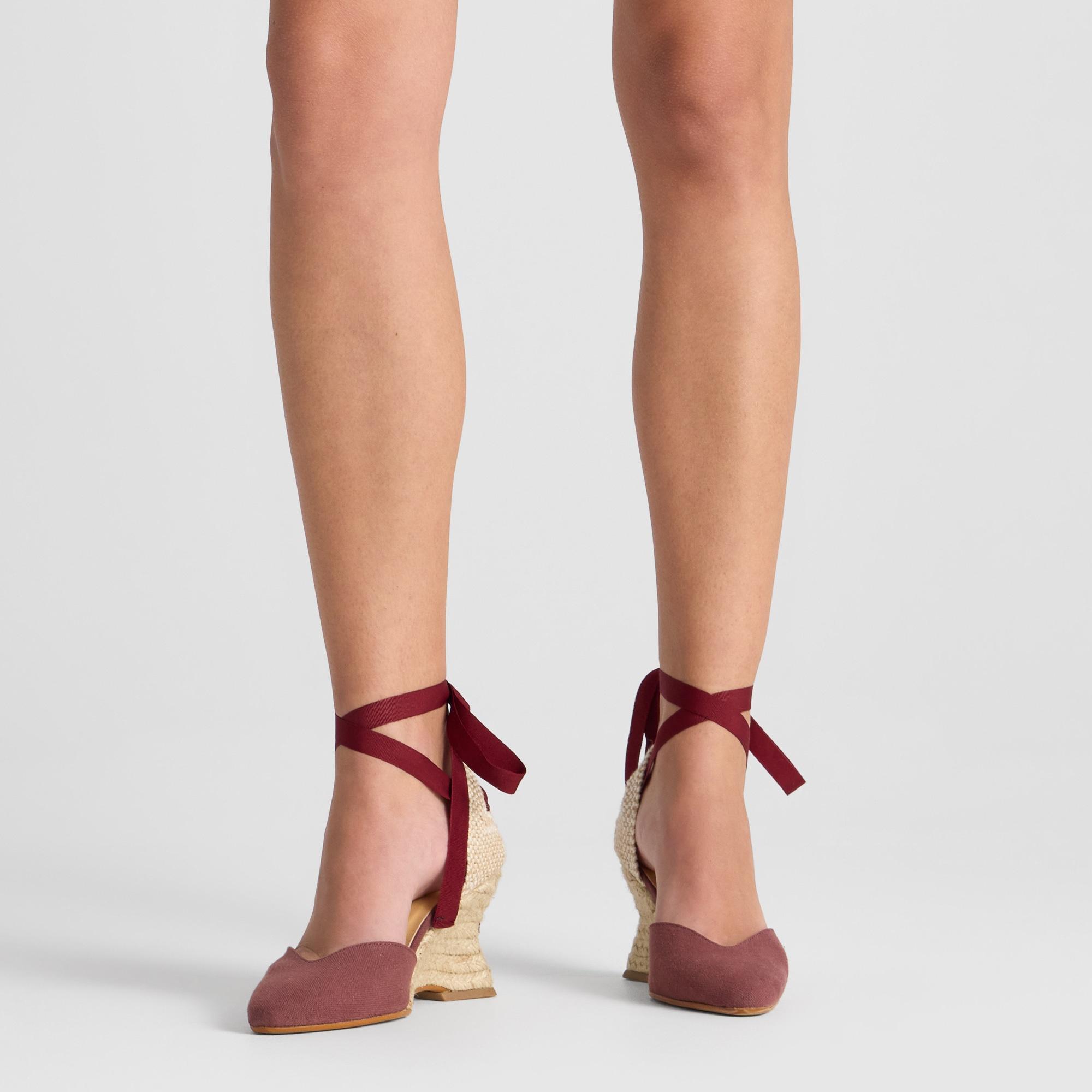 Alpargata Jud cuña de yute geométrica en lino con lazo, escote en V y punta afilada