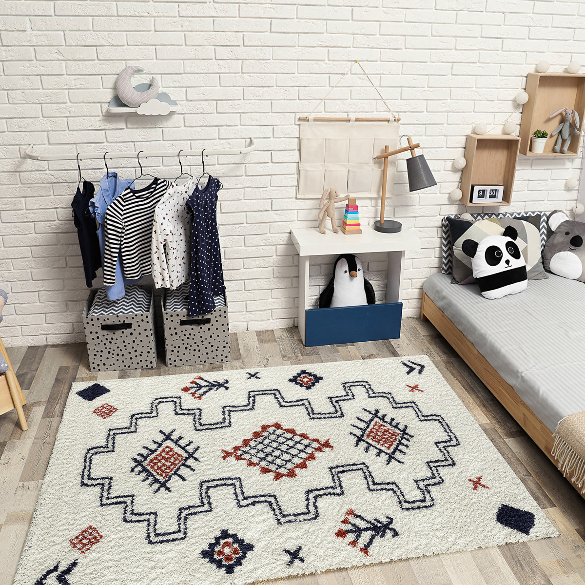 Tipi - tapis chambre d'enfant style berbère à poils longs à motif multicolore