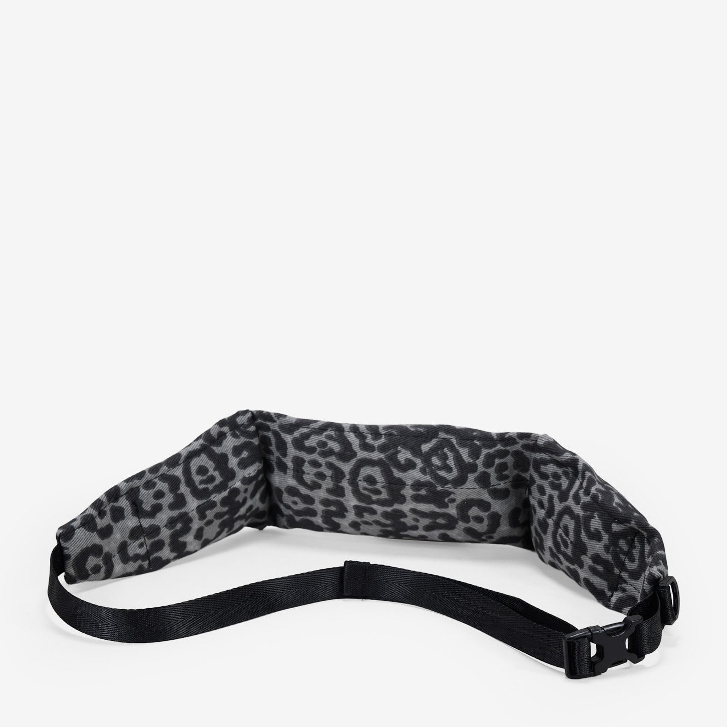 Riñonera plana de leopardo negro con cremallera
