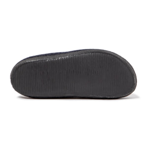 Zapatillas de casa , Nessy