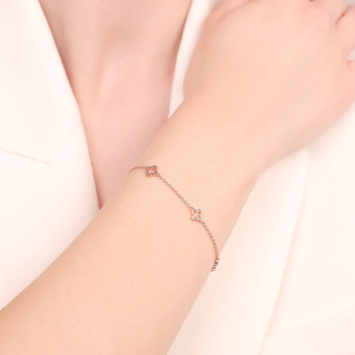 Collana con Ciondoli a Quadrifoglio Traforati